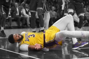  浓眉哥戴维斯有几个总冠军 