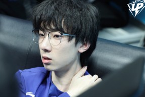 关于Rookie回归赛场，关键助攻首场状态亮眼，快船观众沸腾！的信息