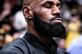 九游会-关于詹姆斯在中国队比赛中关键助攻，挺进下一轮引发热议！的信息